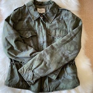 Fall Pick! 🍂 American Eagle Camo Jacket